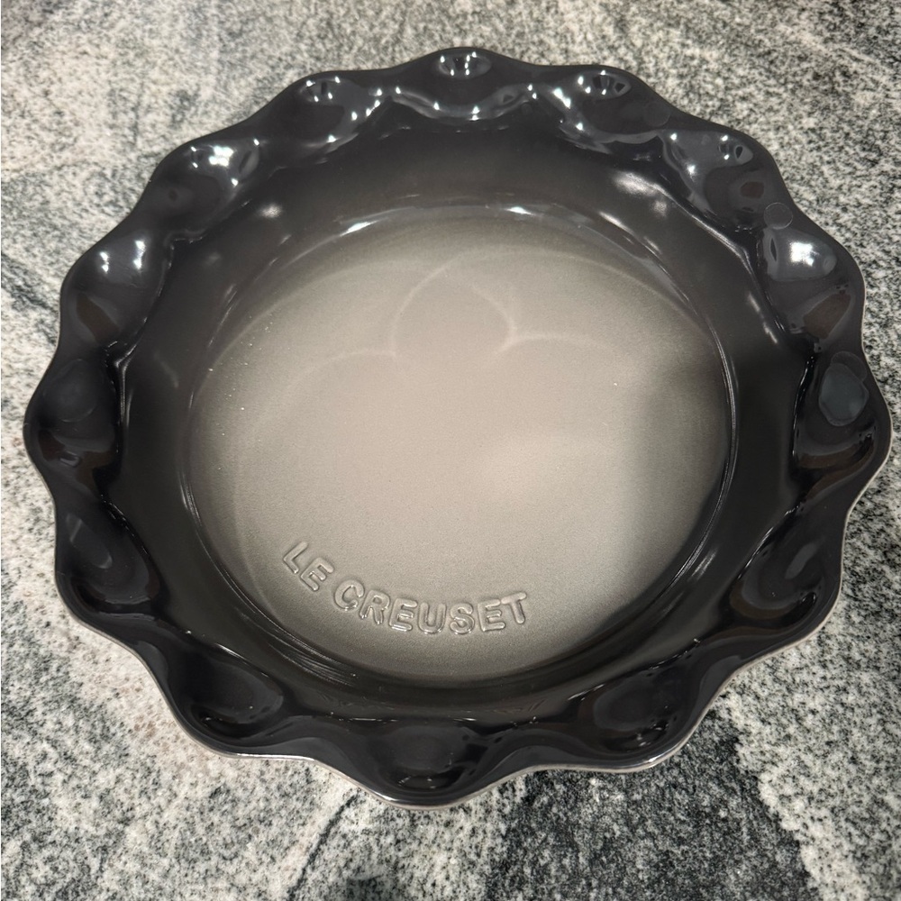 Le Creuset Heritage Pie Dish Oyster
